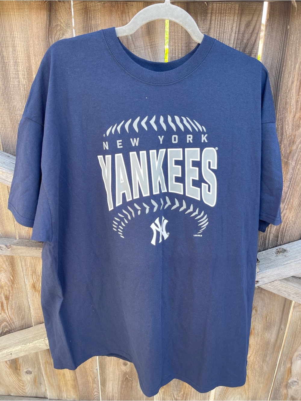 New York Yankees MLB Graphic Tee Navy Blue Baseball Logo T-Shirt Men’s 2XL